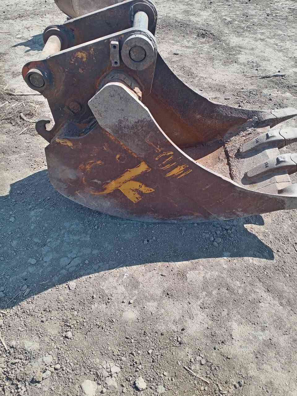 السلام عليكم

للبيع كيلة حفارة هيتاشي بلادية حجم ٨٠ بيم ٧٠

عنوان بغداد للأستفسار ***********

واتساب ***********
