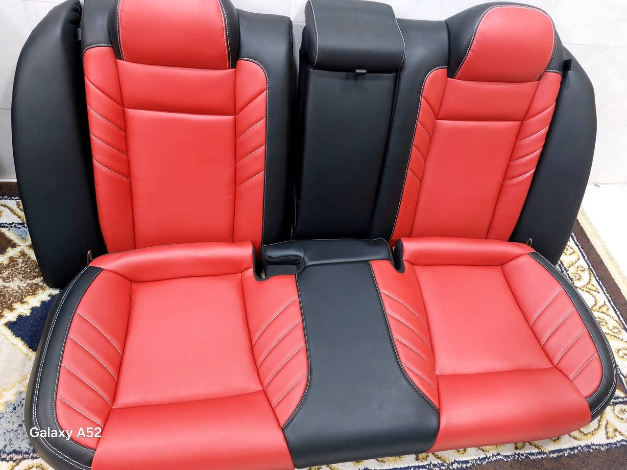 كشنات جارجر للبيع جدد ممشدودات بسيارة دوشمة درجة أولى السعر ٥٠٠دولار بغداد حي العامل 
*********** بيع فقط بدون مراوس
