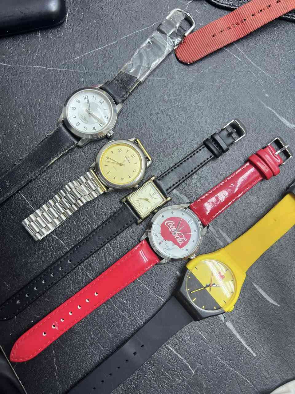 شلعة ساعات 35قطعة كلة شغال موجود توصيل
***********
