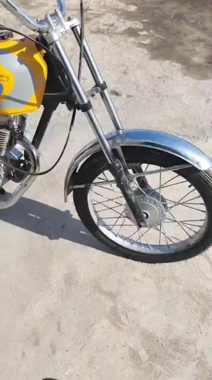 السلام عليكم دراجه للبيع بدون ماكين ما تشتغل يعني كوم حديد السعر 250  شراي ***********
