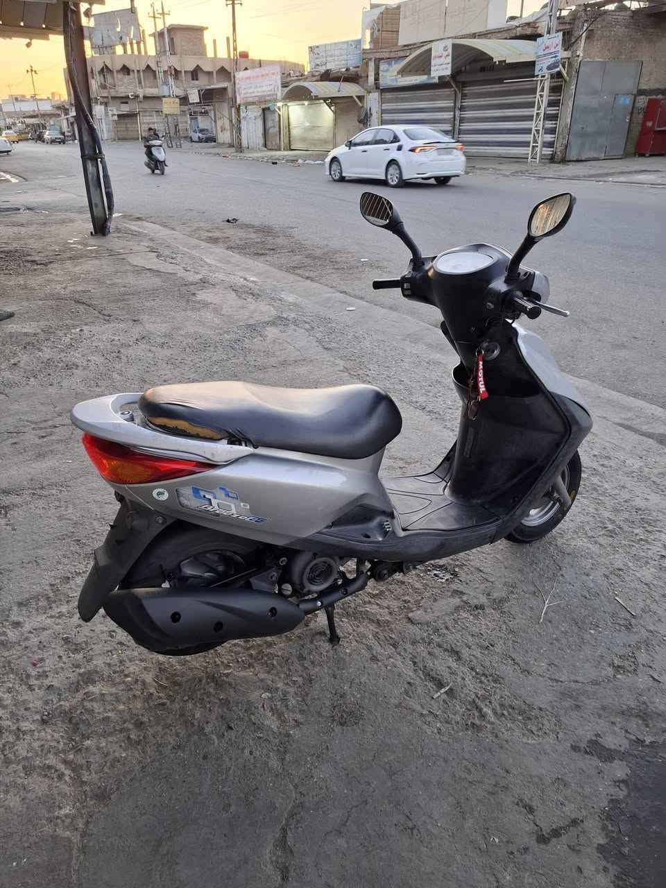 ببغاء للبيع موديل 2010  سعر 950 وبيها مجال مكان بغداد 
***********
