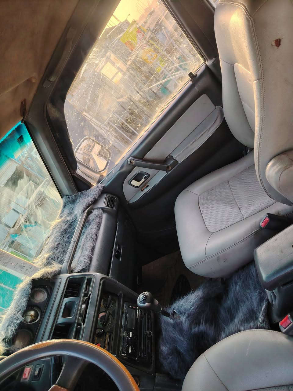 سلام عليكم من رخصة الادمن باجيرو 94 يسره ابلد مكينه وكير ابلادي سياره كلش نضيفه رقم بغداد سنويه ل 27 السعر 58 الاستفسار ***********/***********
