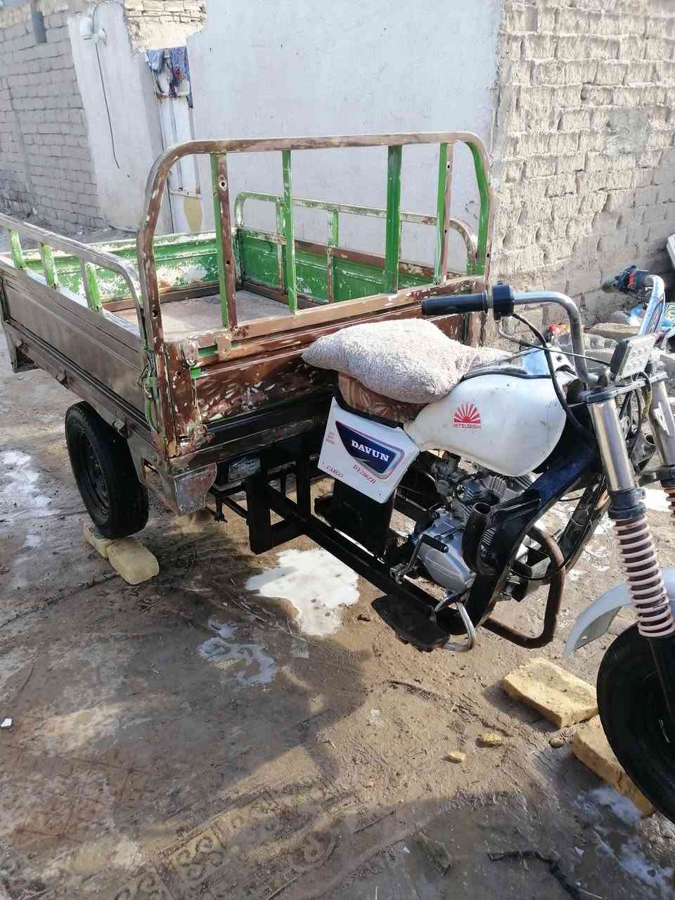 سلام عليكم ستوته دايون موديل 2010 اوراق اصولي بسمي مكينه حلوه برغي 13 اصلي رايده ب 1350 وبيه مجال حك جيه مكان ناصريه سارع ابو لبنات رقم ***********
