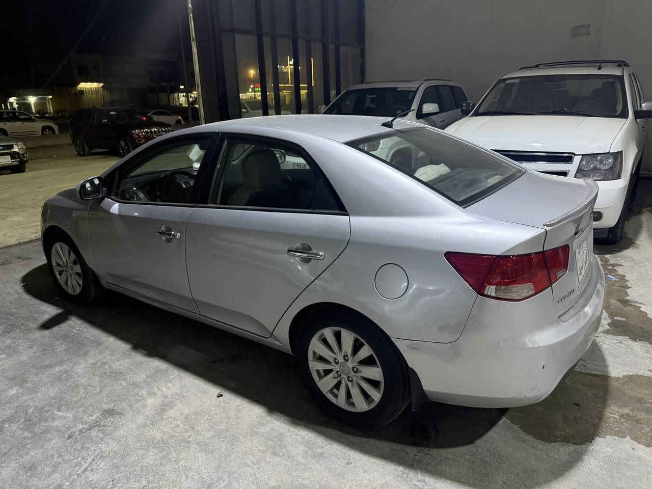 السلام عليكم
سيراتو خليجي 2012 
رقم اربيل  
مكينة كير وتبريد مكفولات 
تخم تايرات  
سيارة جاهزة مابيها اي نقص  
السعر 100 وبيها مجال
العنوان ديالى بعقوبة


**إذا كنت صاحب هذا الإعلان وتريد حذفه لأي سبب، رجاءا أرسل رسالة إلى الدعم الفني**