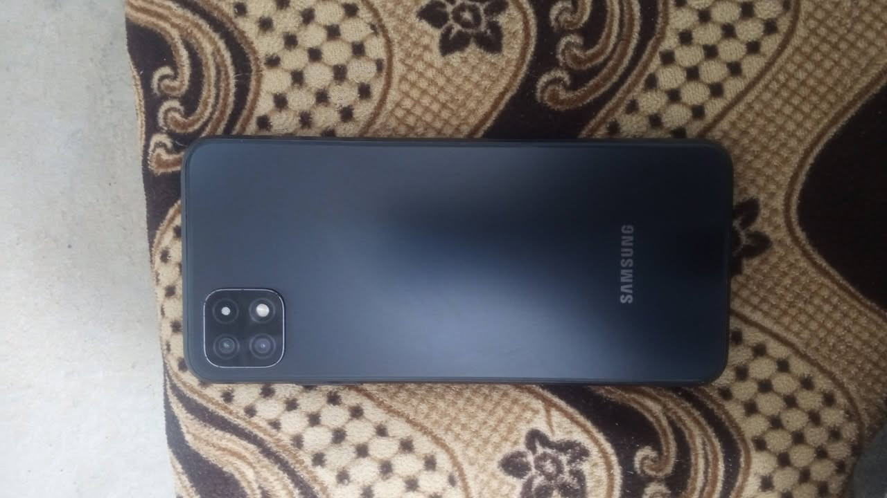 يالله متاح جهاز اي 22 ذاكره 128 بصمه جانبيه كله شغال ببجي 60 فريم. سكن رمادي شارع 60 
سعر 75 وبي مجال هاذه ***********
