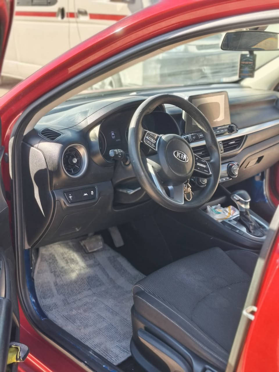 سلام عليكم
فورتي موديل ٢٠١٩ رقم نجف بأسمي سنويه جديده لغايه ٢٠٣١
مداور ثاني يوم سياره نظيفه جدا باتري جديد وتخم تاير جديد قبل شهر شادهه كير ومكينه بلاد ومكفوله ماشيه ٨٥ الف ميل بنيد جارد على صبغ الامارات وجاملغ بارد نفسهه بدون تبدل وباقي مكفول 
مكانهه النجف. 
السعر ١٢٢ وبيه مجال للشراي 
للأتصال ***********
