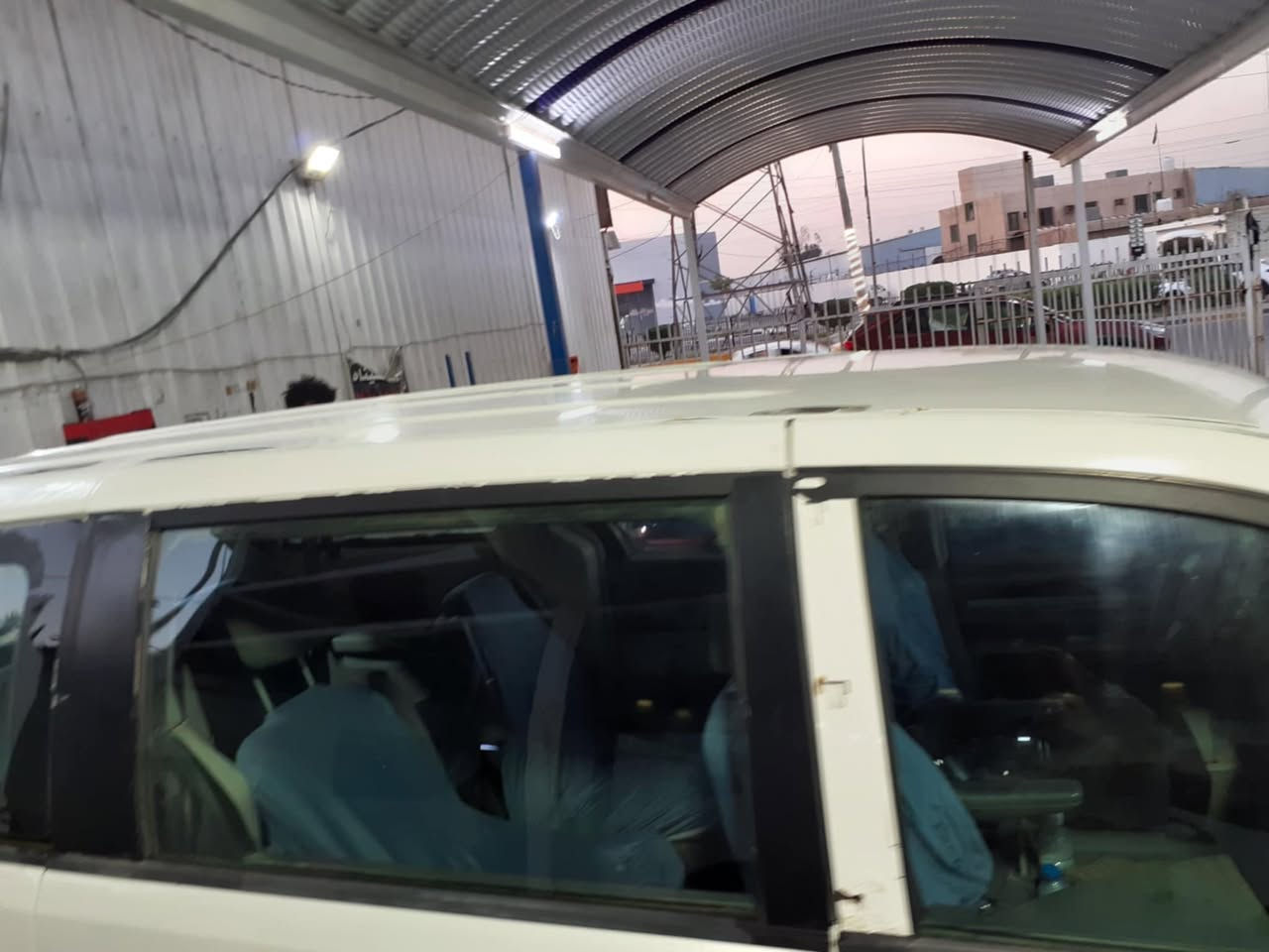 كرفان ٢٠٠٨ محرك ٣٨٠٠ كير ٦ نمر
تبريد ٣ قطع كشنات سياحي منفصل فرس سقف وارضي كشن سايق كهرباء 
ابواب كهربائية بس عاطلات رقم بغداد انكليزي سنويه باسمي لل ٢٠٣٠ 
مكانها بغداد موبايل ***********
سعرها ١٠٠
