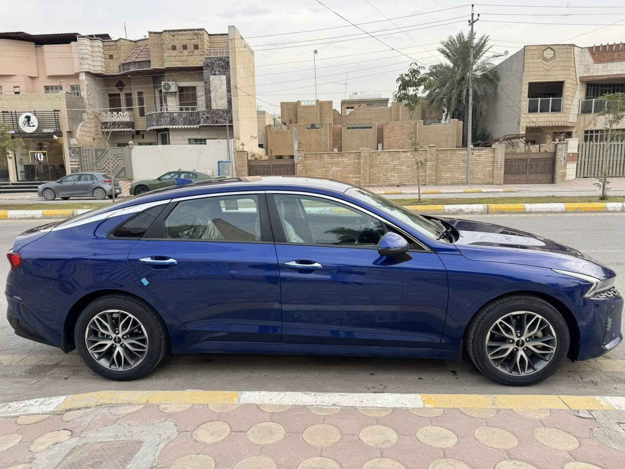 السلام عليكم K5 خليجي وكالة موديل 2022
لوون ازرق مميز بالخليجي
فوول المواصفات عدا الفتحة
1-بصمة تشغيل+ابواب+صندوق
2-يدات نيكل
3- حساسات امامي + خلفي
4- محرك 2000 دوش
5-لد امامي خلفي + لد خلفي متصل
6- ترحيب بل مري عند الاقتراب
7- مري شفط
8- كامرة خلفية دوارة
9- شاشة لمس
10-شاشة تبريد لمس
5-11 وضعيات قيادة
12- مخرج usb عدد 4
13- كاشف ضباب
14- مانع انزلاق
15- كشن السائق كهربائي
16- تثبيت سرعة السيارة
17- فول تحكمات ستيرن
18- شاشه اعطال
دوشمة ارضية+ كشنات
فبغ الصندوق صبغ وبارد باب السايق فقط
ماشية 85 كيلو
مكان السيارة بغداد حي الجامعة
الرقم للاستفسار ***********
السعر 174$ وبيهة مجال بسيط
