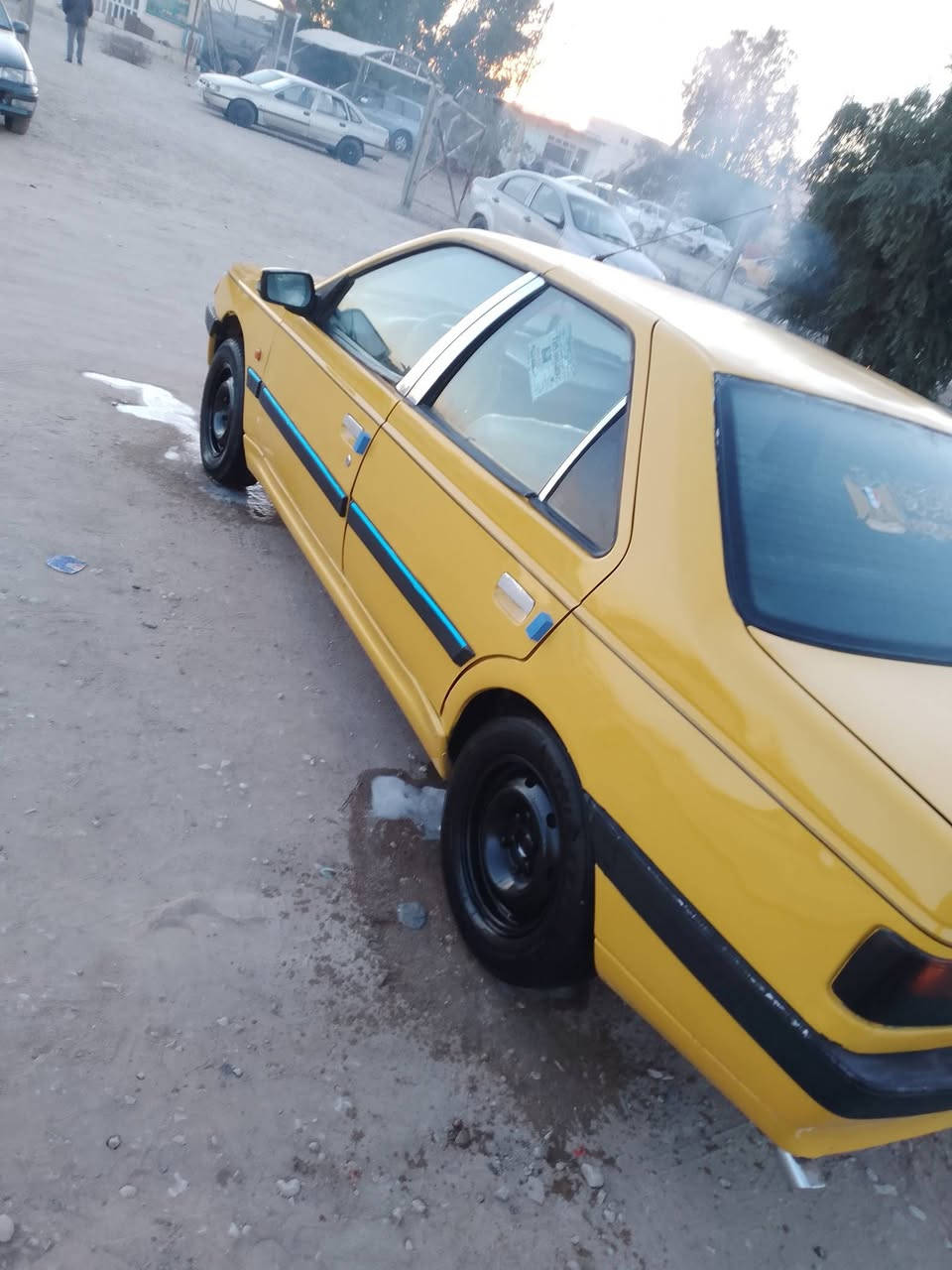 السلام عليكم بيجو405موديل 2010 رقم بابل مصفره هيه وغرامات لاضربه ولا تبديل فقط صبغ جماليه  مكينه وكير وحداديه كهربائيات  تخم تاير شرط سياره جاهزه للبيع او مراوس المكان النجف ابصخير  سعر 24وبيه مجال***********
