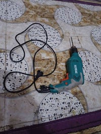 قيم واخذ • إلكترونيات