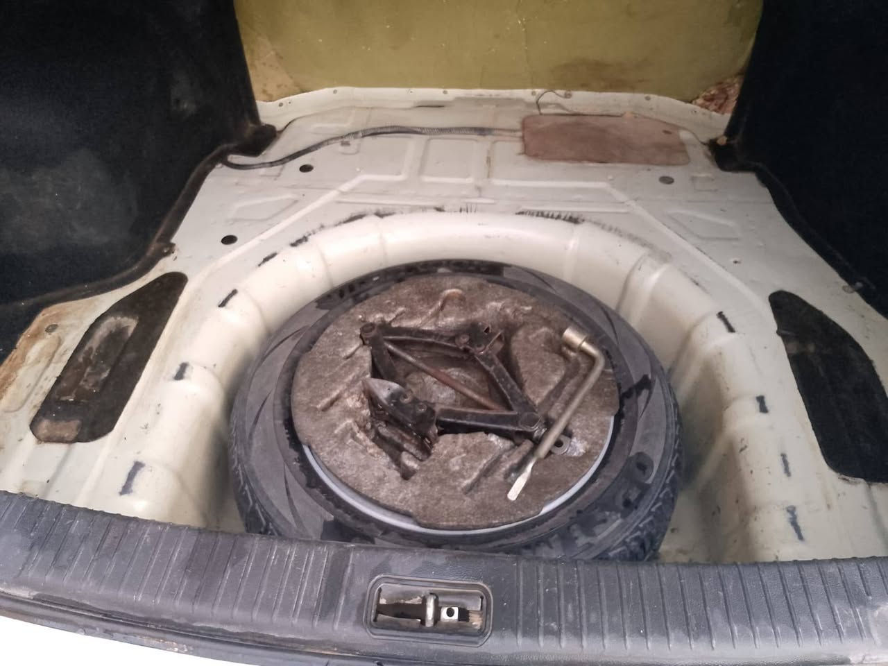 سلام عليكم
كيا اوبتما وارد كوري 
السياره رقم قادسية بأسمي سنويه لغاية ٢٠٣٠ 
محرك ٢٠٠٠
كير ومحرك مكفولات
تبريد خيرمن الله
السياره مكفوله ماعده بنيد مبدل بلادي نفس اللون
مكان السياره بالنجف مامتواجد على الفيس
السعر ١٠٥ وبيه مجال قليل
للاستفسار***********
