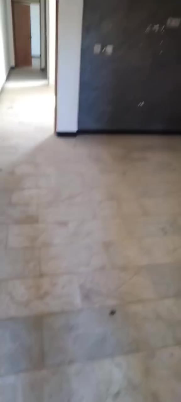 السلام عليكم مشتمل للبيع المساحة ٨٠ متر الوجه ٤ نزال ٢٠ طابو ملك صرف يحتوي الطابق الأول استقبال مطبخ خدمات منور غرفه نوم الطابق الثاني استقبال مطبخ خدمات منور غرفه نوم المشتمل نضيف جدآ الموقع الشهداء شارع المضخة الاول اللاستفسار اتصل ***********
