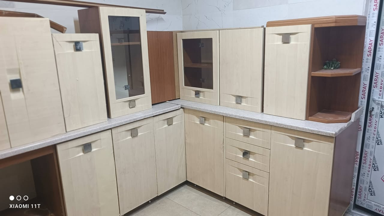 للبيع كاونتر بالن برس ٧,٥ متر مع مرمر بلكامل وساحبة لمس بسعر ٤٧٠ الف للتواصل ***********
