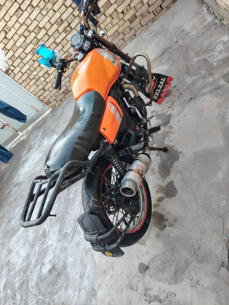 سلام عليكم دايون لايتي موديل 22 محرك 200 مرقمه بسمي سعر 1650 مكاني الناصريه المركز رقمي *********** ناصرية, ذي قار
