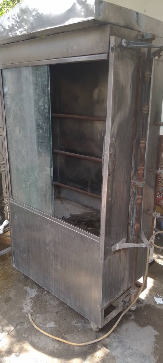 السلام عليكم مشوايه دجاج 6 اشياش السعر 215 وبيها مجال الاتصال على هذه الرقم ***********
