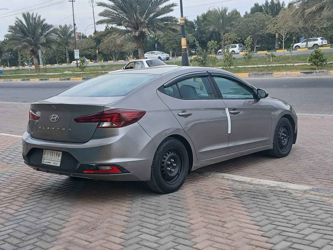 سلام عليكم سياره نوع النتره مديل 2020 امركيه السياره جاهزه كير مكينه حداديه تبريد السياره حله وجديده بيه رشات كلير بدون دواخل السعر 118 وبيه مجال قليل كلش السياره جاهزه للخير العلوان كربلاء رقم الهاتف***********
