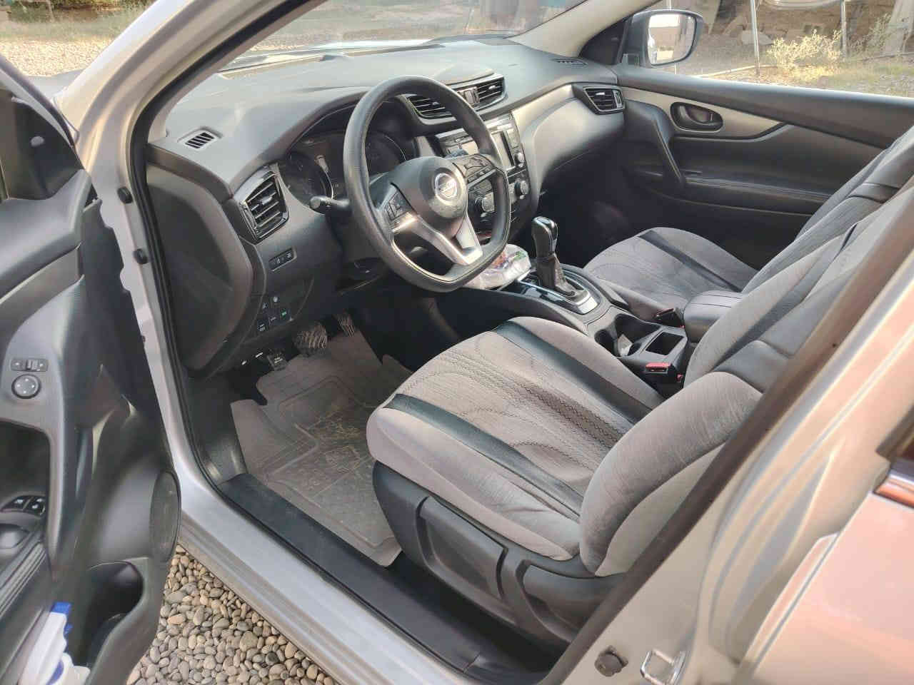 السلام عليكم 
للبيع 
نيسان روج موديل 2022 محرك 2000 سبورت مرقمه اربيل دولي باسم البايع شرط التحويل والوكاله ماشيه 50 الف 
قطعه وحده چاملق الامامي جهه السايق فقط السياره نظيفه مال جناي 
صور الضرر مرفق بالمنشور 
عنوان السياره الشرقاط الساحل الايسر قريه سديره 
السعر 175 وبيها مجال 
للاستفسار الاتصال على الرقم التالي 
‏‪0782 498 9510‬‏
