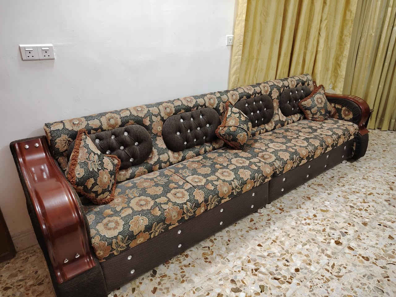 مكانه بالحيره حي الحسين قرب مركز صحي النعمان


**إذا كنت صاحب هذا الإعلان وتريد حذفه لأي سبب، رجاءا أرسل رسالة إلى الدعم الفني**