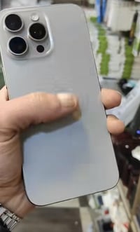 ايفون 15 برو ماكس • ٢٥٦ • باتري ٩٠