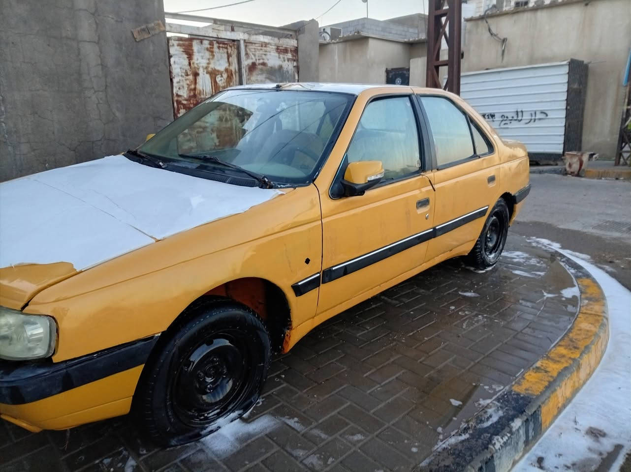 السلام عليكم بيجو 405 سيارة تعمير حلوة ونضيفة صبغة جديدة حدادية جديدة نقصة كماليات وانة ماعندي موديل 2013 رقمي بي واتساب *********** رايدهة ب 19وبيها مجال
