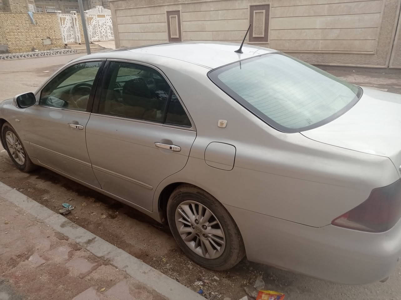 السلام عليكم شاهينه 2004 متومه شمالي الرقم الجديد بيه كصتين مكينه كير كله جديد العنوان العماره السعر 32 الرقم 
***********
