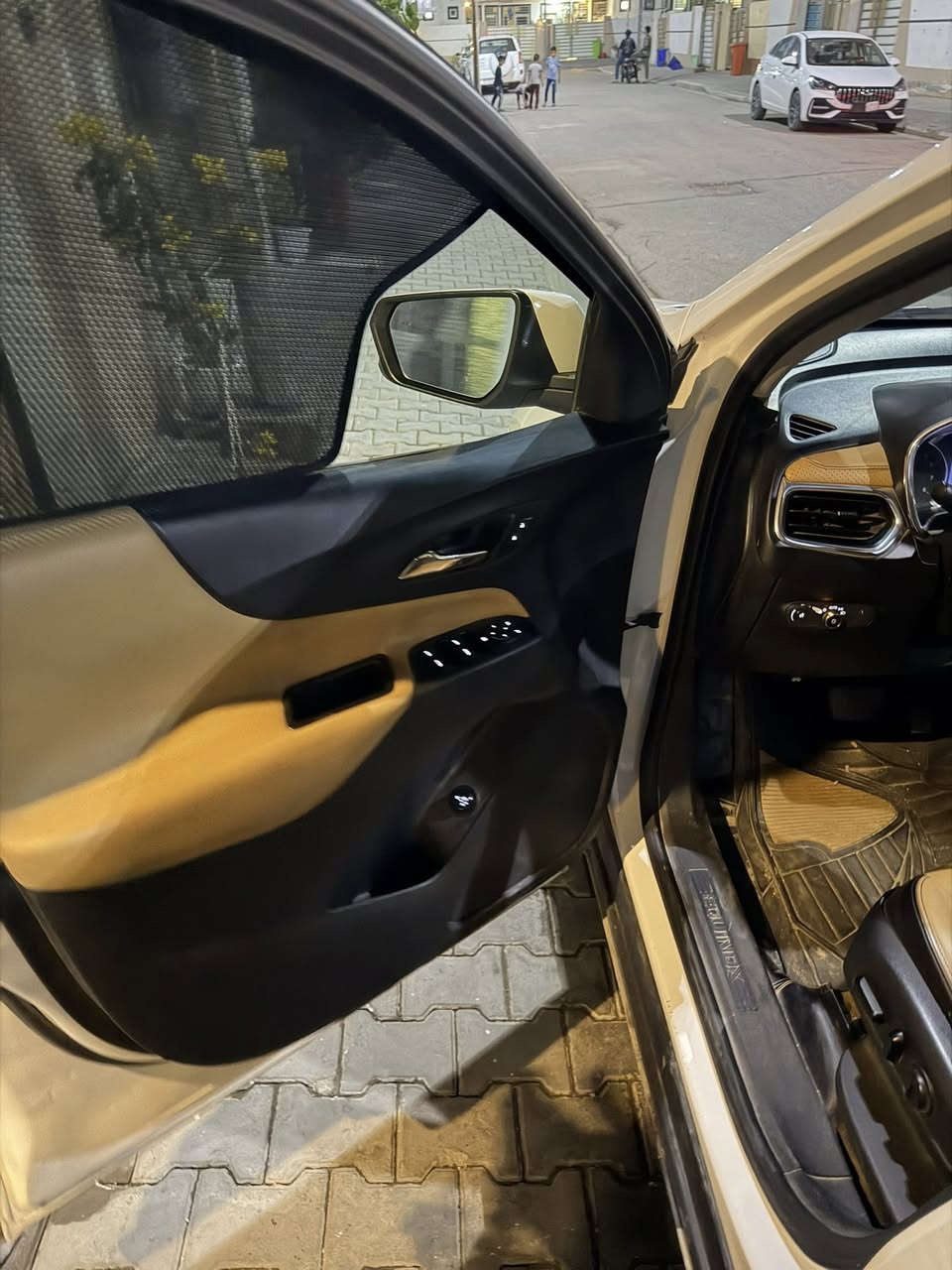 كونكس 2019 موصفات Lt
مكينه 1500 تيربو سياره جاهزه من كلشي لون ابيض صدفي السعر 140 وبيهه مجال مكان واسط 
***********
