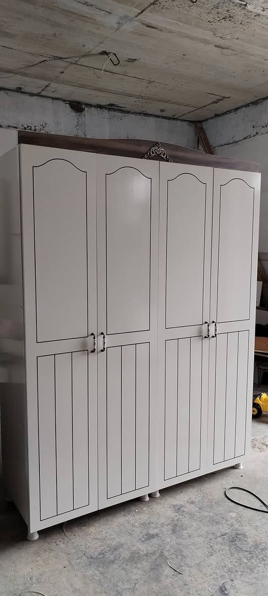 ام 4تاکە  پووختوخاوێن ‌.حاجیاوا.  ***********
