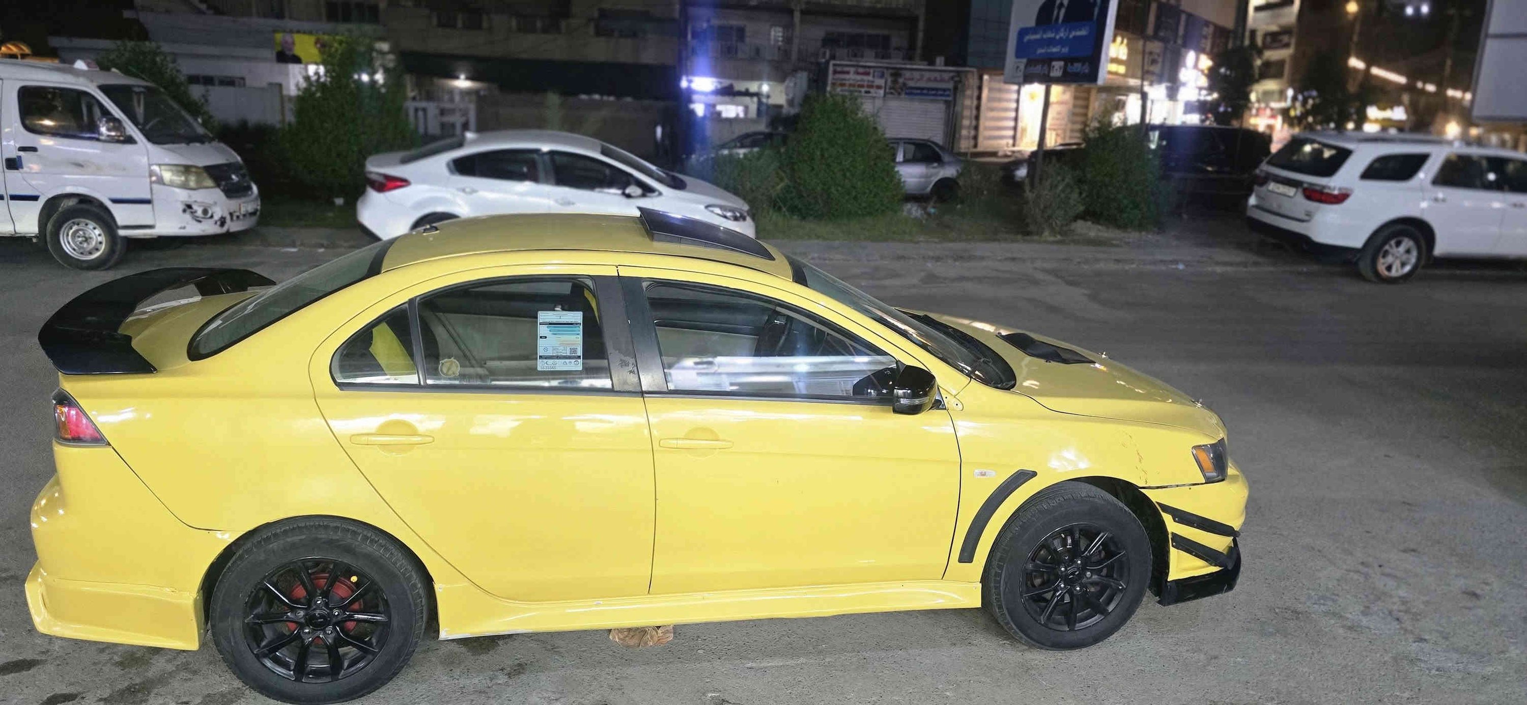 بيع مستعجل
سلام عليكم. لانسر ١٥. خليجي. ضربتها موضحه بل فديو.  
محرك ١٨٠٠ مكانها بغداد رقم بغداد سعر قفل قفل ٧٧
***********
