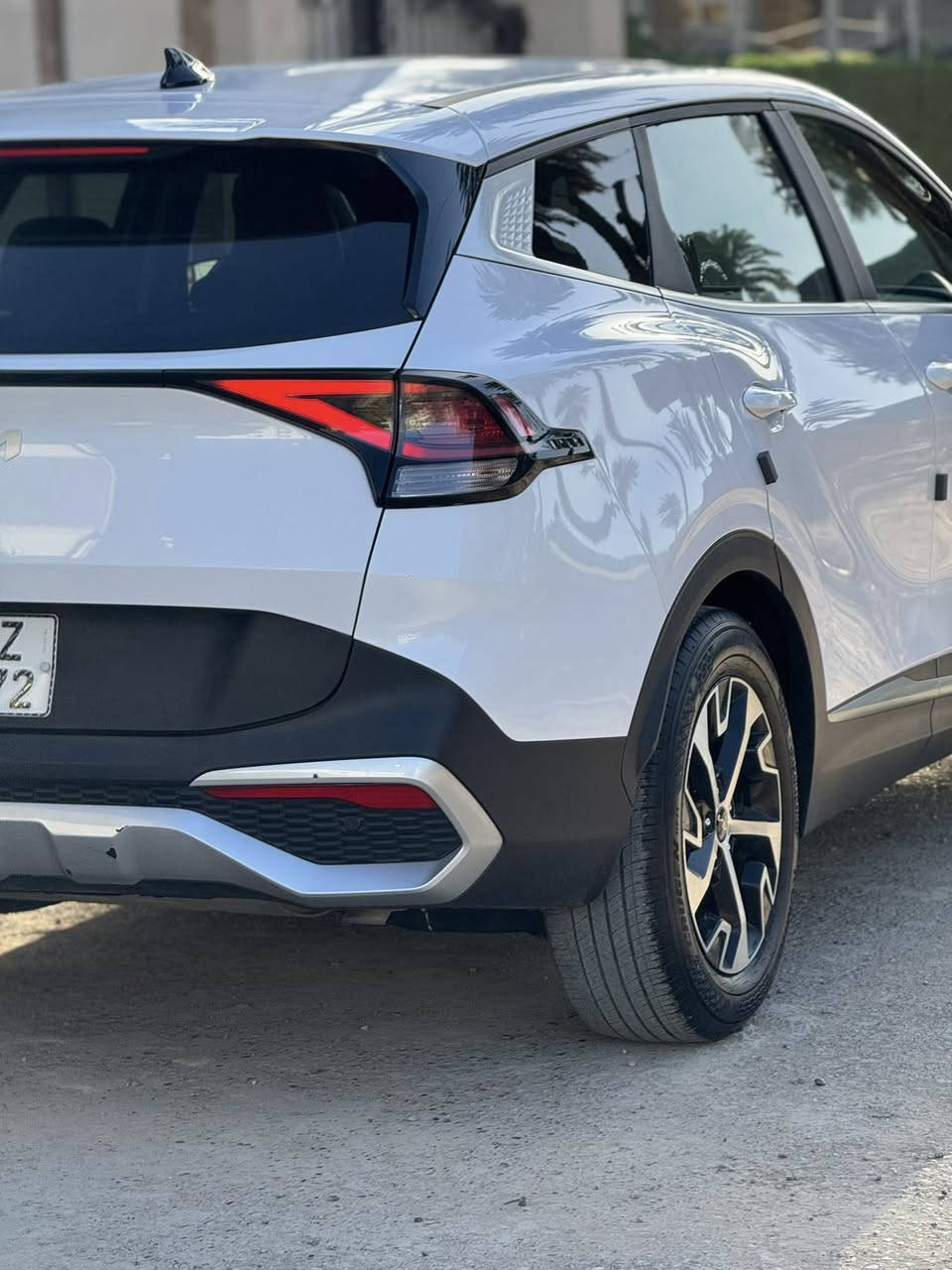 سلام عليكم
للبيع فقط بدون مراوس 
كيا سبورتج 2024 EX ابيض امريكي 
حادث بنيد و جاملغ صبغ بدون ارباك بدون شاصي و لغد سياره جديده معنى كلامه 
باقي مكفوله كفاله عامه 
رقم بغداد بسمي هزه جديده 
محرك 2500 gbi ماشيه 35 الف ميل 
المواصفات 
بصمه 
بصمه ابواب 
كشنات جلد 
تدفئه كشنات 
لايت 3 عدسات 
كشن كهرباء 
سايد بريك بصمه 
شاشه متصله دجتال 
شاحن وايرليس 
نزول من منحذرات 
اوتو هولد 
3 انظمه قياده 
تحديد مسار 
سياقه ذاتيه 
رادات اماميه 
رادات خلفي 
حساسات خلفي 
تشغيل عن بعد 
قطعتين تبريد 
ويل كرم 18 
#سعرها 205 بيها مجال بسيط سياره جديده معنى كلامه 
الاستفسار *********** 
مكاني بغداد الدوره
