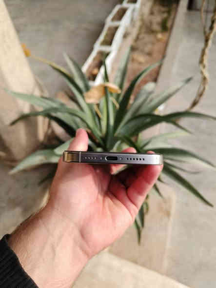 IPHONE 15 PROMAX 2sim zaa 
 نرخى 1.070.000  هه زار 
زاكيره 256  باترى 91 خاوينى 97% 
كامل  ئه شيا بي عه يب  و نه كراوه به زه مان 2رؤژ  گه ياندن هه يه 
***********
***********
------------------------------------------------------------------------------------
سعره 1.070.000 الف 
خطين Zaa
ذاكره 256  بطارية🔋 91  نظافه 97%   
 غراضه كامل مابيه عيب خطين  و مامفتوح  بضمان يومين الفحص
متوفر توصيل
***********
***********
