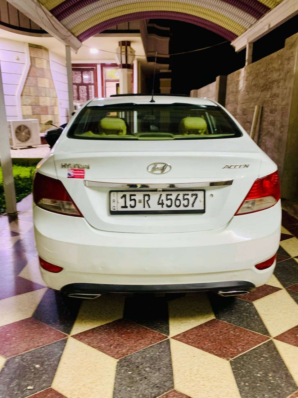 السلام عليكم سياره اكسنت وارد خليجي موديل 2012 محرك 1600 سياره جاهزه من كل شيء محرك كير صدر مضبوط تبريد ثلج مابيها نقص سعرها 98 ورقه وبيها مجال بسيط السونار مرفق بيها للاتصال *********** الرمادي شارع 40 قرب فلكه العلم
