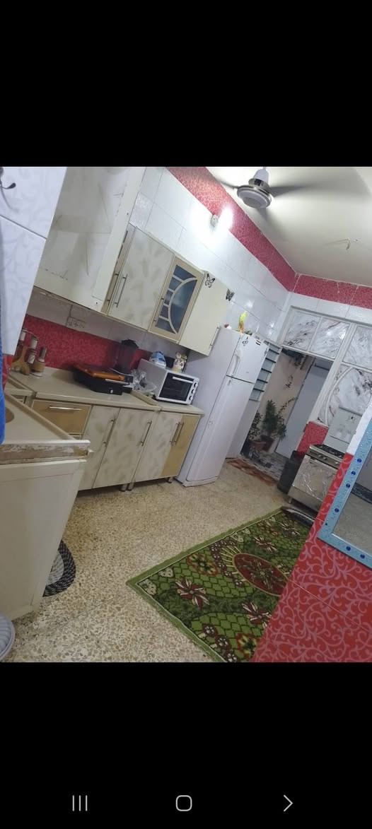 السلام عليكم بيت البيع بالخطيب زراعي شارع الظغط رسول العظم قاط ونص مساحه 80 متر سعر مناسب 110.  رقم ***********
