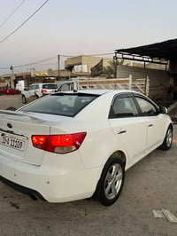 سيراتو 2012  مكينه 1600cc سيارة حلوة ونضيفة ومابيه اي نقص شاشه كامره ح...