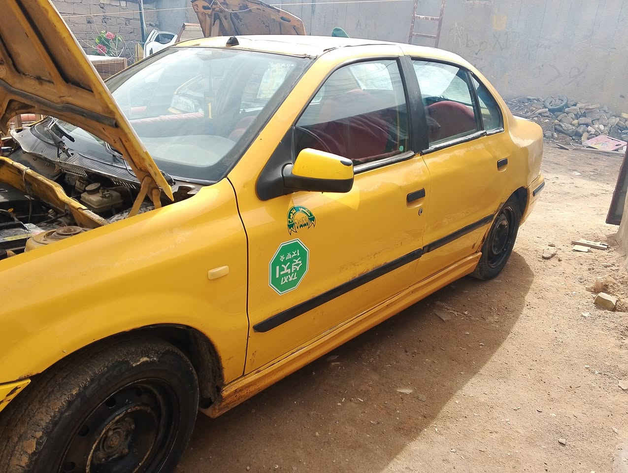 سلام عليكم سياره سمند البيع مديل 2012 رقم دولي سنويه حد 2030 محرك بي صوت حداديه تمام كهربايات شغله من طول الطول سعر 20 بيه مجال بيع او مراوس مكاني البصره ابو خصيب هاذ رقمي بي وات ساب ***********
