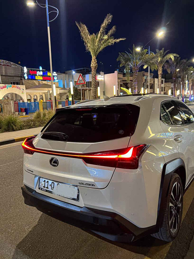 LEXUS UX250h 2024 
لكزس 2024 هايبرد 
(حادثها خلفي بسيط بدون ايرباك) 
(قطعة وحدة صبغ) 
‏المحرك:  2000 هايبرد
مرقم بغداد سيارة راقية وكلشي بالك بيها عزم وسرعة ومتانة 💯

‌‎
🔵مواصفات السيارة  : 

🔵 بصمة ابواب 

🔵 بصمة ذكية 

🔵 شاشة كبيرة 

🔵 فتحة سقف سلايد

🔵 داتا شو تعرض العداد ع جامة الامامي

🔵 كشنات جلد + كهرباء 

🔵 رادار أمامي و خلفي و مانع تصادم

🔵 تحديد مسرب وتصحيح مسار الي

🔵 مفتاح ذكي ريموت +  فتح الصندوق الخلفي  

🔵 قفل تلقائي عند مغادرة السيارة.

🔵 صندوق خلفي كهربائي 

🔵 نظام cruise لتثبيت السرعة إلكتروني. متفاعل مع الرادار 

🔵 نظام حماية من السرقة.

🔵 ثلاثة أنظمة قيادة ( Econ – Sport – EV ).

🔵 أضوية لمس LED ( اتوماتيك )

🔵 حساسات إضاءة LED AUTO 

🔵 حساسات امامي + خلفي 

🔵 نظام ابل كار واندرويد 

🔵 نظام تنبية السائق Driver alert 

🔵 شحن وايرلس 

السعر 248$

للاستفسار : ***********
مكاني بغداد بغداد, العراق
