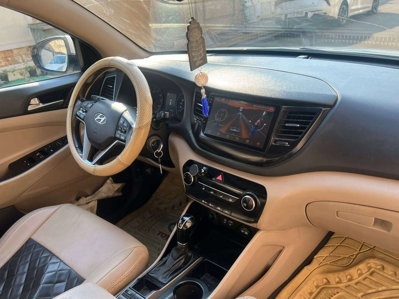 السلام عليكم 

توسان 16 خليجي 

رقم بغداد بسمي 

سياره حلوه جديده 

ماشيه 120الف 

سياره بيه ملاحضات 

سياره 16 شكل 18 

مكان سياره بغداد حي العامل 

***********
