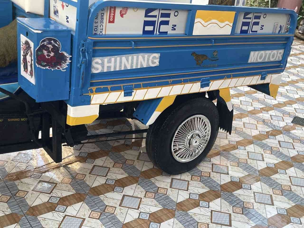 السلام عليكم
ستوته صقر باب الأول

مديل 2018

ستوته كارتون 

مال جناي 

تايرات تخم جديد

سبير جديد

كهربائيات كله جديد

سلف هندر 

وراق 

شاصي مكفول 

ركبه مكفوله 

صدر جديد

مكاني ناصريه قضاء الرفاعي 

نتصل وبلخدمه 

***********
