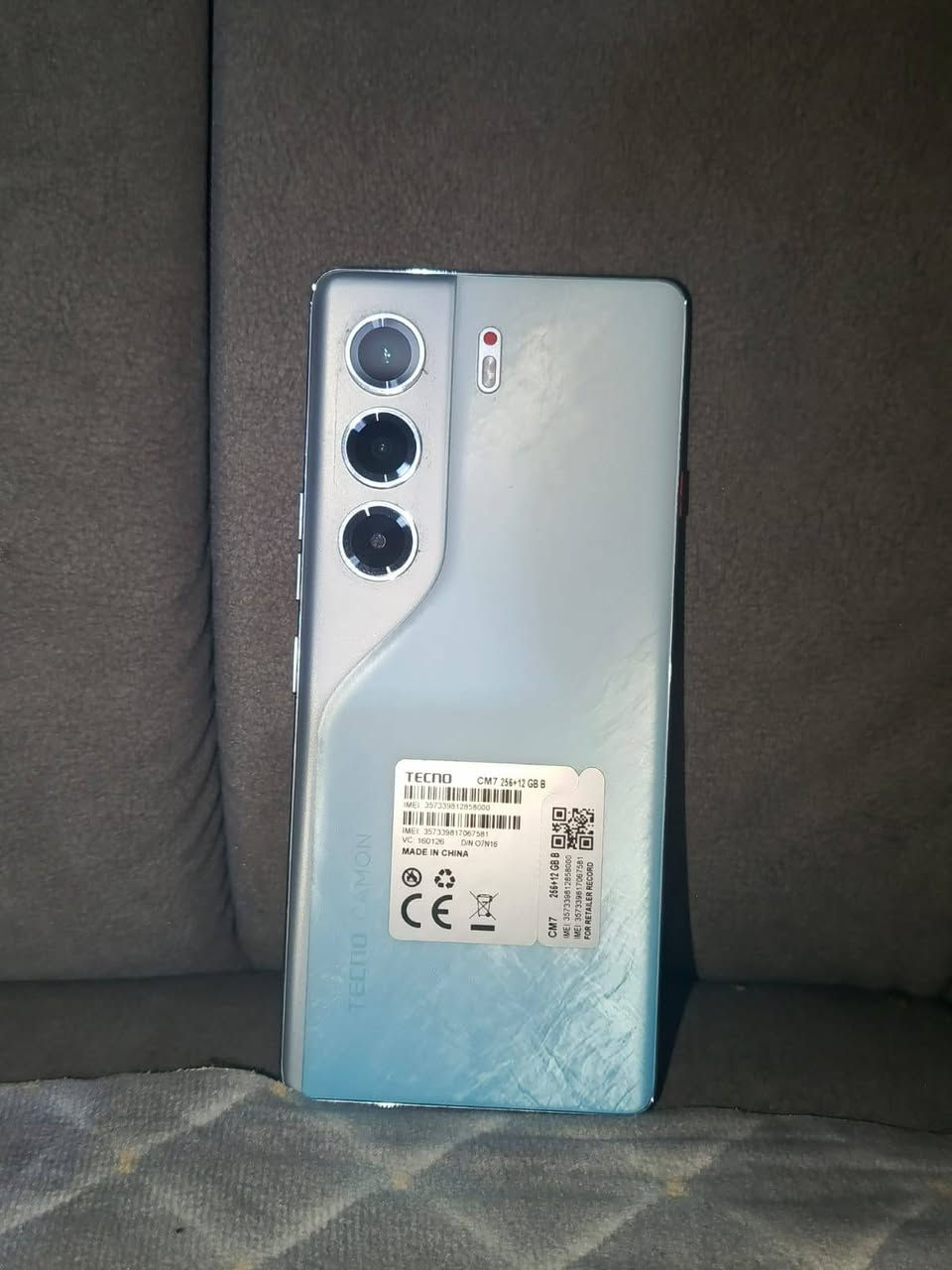 جهاز كامون 40 برو G5 مستخدم 20 يوم اخذته ب 350 الف أريد ابيعه ب 250 الف مع ملحقاته
***********
