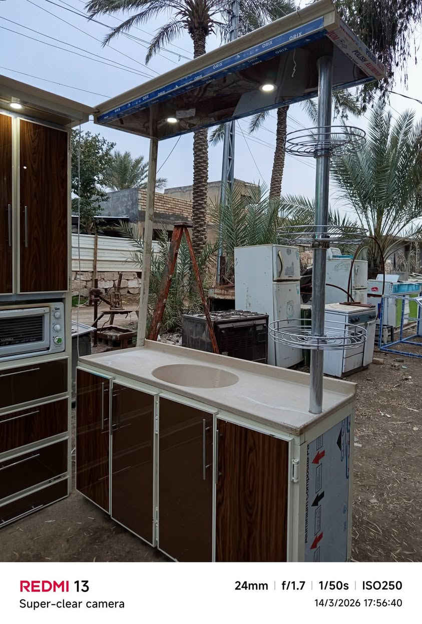 كاونتر 12 قطعه 10 متر 
فصال..  سعر 1200
بدون طباخ 
توجد خدمة توصل بكرو
الشراي يراسل الصفحة أو يتصل *********** أو وتساب
