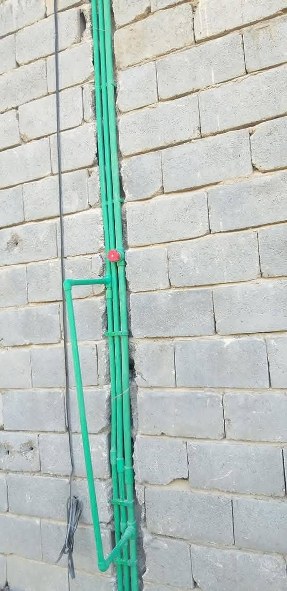 السلام عليكم لتأسيس الماء والكهرباء. اتصل ***********
