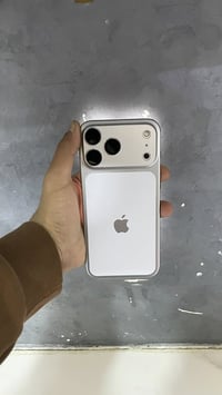 ايفون 17 برو ماكس شريحة الكترونية بدون كارتونة السعر 1700 مكاني بغداد ...