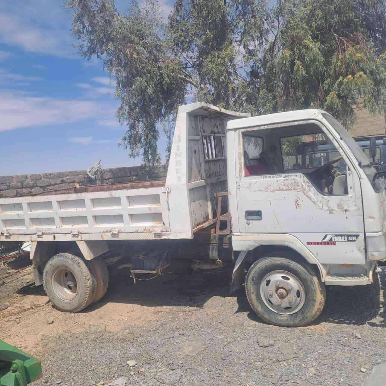 سلام عليكم للبيع قلاب موديل 2006
منفيس كير و محرك شغالات 
سياره شغاله ما عدا البطاريه 
العنوان صلاح الدين الشرقاط 
السعر 30بيها مجال 
الهاتف ***********
الجميع @
