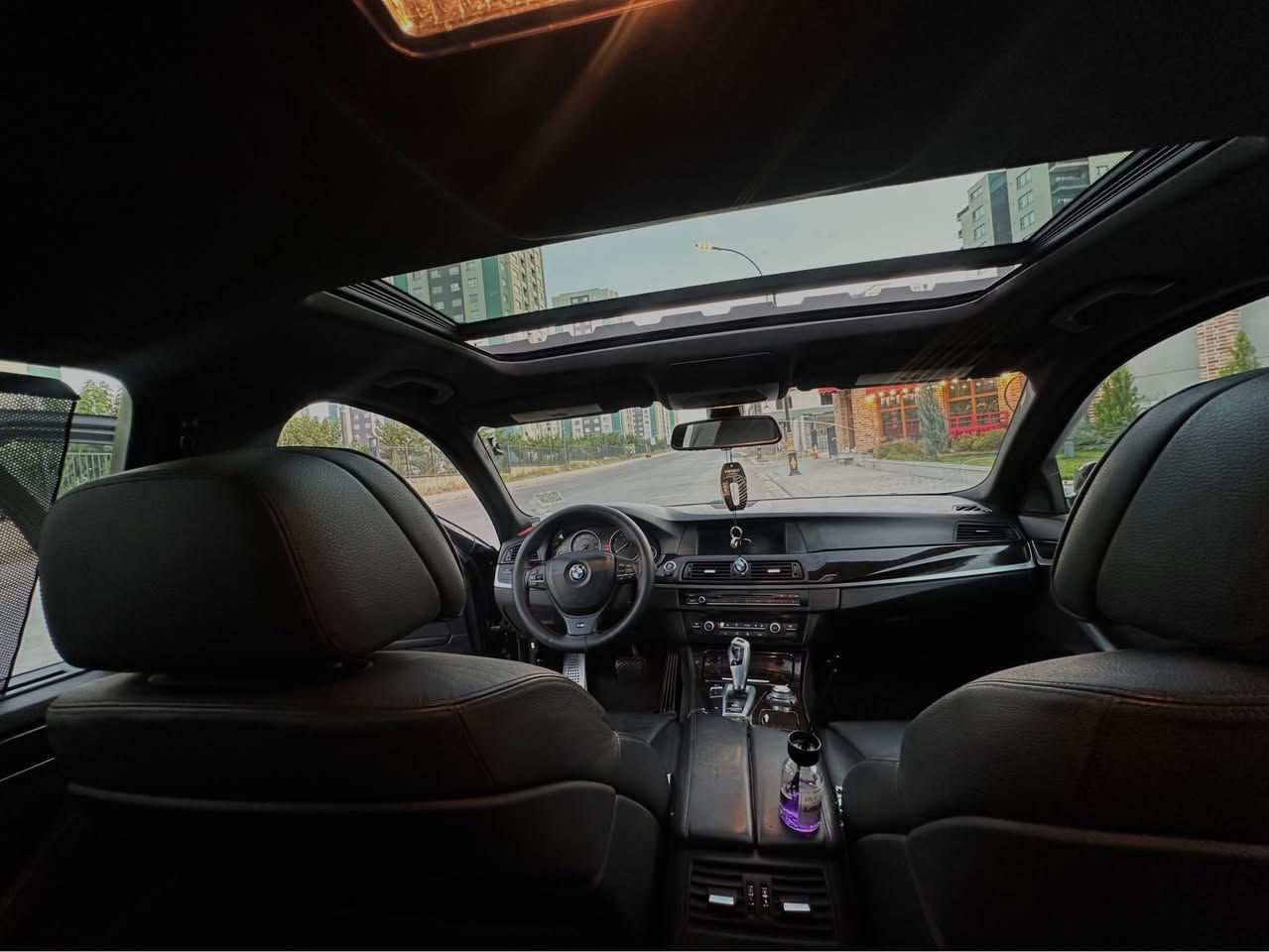 BMW f10 2012 528i turbo 
فرۆشتن و گۆرینەوە ئەکەم 
فول مواسەفات بەس ناوزەرد نیە 
5 مۆد لێخورین-ئەوتۆ ستارت- ئەوتۆ ستۆپ-5پەردە
سلایت گەورە-شاشە گەورە-لایت لید و ئەلقە
-بیلاد جام فۆتۆ-ئوێنە دژە فول هتد…….
کۆدی بۆ کراوە بەناوی خۆمەوە ئەشی کەم بە ناوتەوە 
بە مانگ سەیارەکە 2013 هەموو گیانی ئیش دەکات 
پاتری تازەی AGM 1000 لەسەرە تازە
سالۆنسای دەسکارە
 downpipe-sport resonator-Y pipe-muffler delete
-exhaust Tips
لەسەرە سەوتێکی زۆر خۆشی لەسەرە بە جرتەکەوە 
کامل شلەمەنیەکانی گۆراوە  
مەنەفیسی عەسلی لەگەلە بە شەرت کتاب و کامل عەشیای بیلادی ماوە گیر و مەکینە بە شەرت کامل مەسرەفە پۆلیش کراوە بەرەو روو لە رەسمەکان جوانترە جالو قۆپی نیە 
بەشرتی سەقفو حیزام نەبێت 
سەیارەکە M پاکێجە دەعامی دواوپێش M بیلاد بە لەحیەوە  
بێ دەعم موسو براوە بەشەرت جلدی نە دراوە رەسمی ئەو ولاتەشیم داناوە چوار تایەو ویلی لۆکی لەسەرە تازە 
سعری 115$ مەجال ئالوگۆریش دەکەم السليمانية, العراق


**إذا كنت صاحب هذا الإعلان وتريد حذفه لأي سبب، رجاءا أرسل رسالة إلى الدعم الفني**