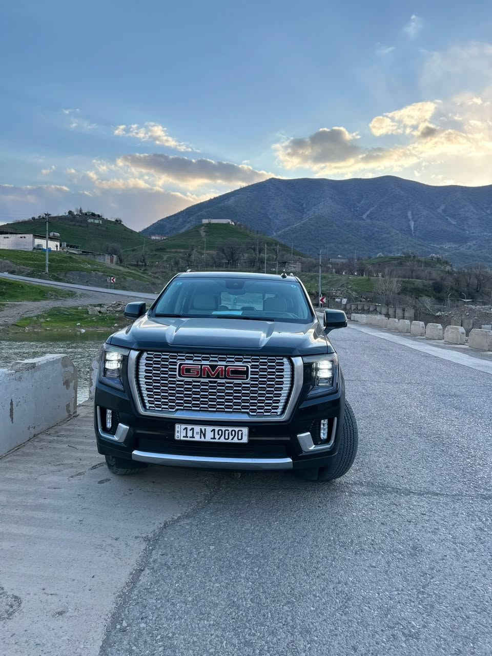 ماكو هيج سيارة حلوة بهيج   سعر 
٤٧٥
بالسوك 
 مجال شي بسيط 
بغداد السيديه 
جي ام سي يوكن دينالي ٢٠٢٣

سياره خليجي وكاله المنصور

سياره بيه رقم بغداد مميز

ماشية: ١٢٠

 

محرك. گير  بشرط 
سنوية جديد رقم جديد
تحويل 

السيارة جديد و نظيف و مرتب

‏‎كشنات منفصل رئاسي  -GMC  -ViP

‏‎حجم المحرك : 6.2 لتر 
: 8 سلندر 
ناقل : 10 نمر سرعات 

مواصفات 

‏‎دخول ذكي للسياره ( بصمة )
‏‎
‏‎دفع رباعي 
‏‎دوسات كهرباء
‏‎شاشه اماميه كبيره
‏‎شاشات عدد 2 خلفيات
‏‎كامرات 360 درجه 
‏‎كامرا خلفيه بالمرايه
‏‎بانوراما 
‏‎شاحن واير ليس
‏‎كشنات جلد
‏‎كشنات كهرباء
‏‎كشنات خلفي منفصل
‏‎رادار تحديد مسار
‏‎رادارات جانبيه
‏‎رادار امامي
‏‎ثلاث قطع تبريد
‏‎كشنات تدفئه تبريد امامي خلفي
‏‎دوسات كهرباء تفتح ويا الباب
‏‎بصمه + بصمة ابوب 4
‏‎صندوك كهرباء
‏‎فورويل 4x4
‏‎هند بريك بصمه
‏‎استيرن كهرباء
‏‎اتو ستوب
‏‎حساسات خلفي امامي
‏‎كشافات
‏‎لايتات لد + فول زنون
‏‎بكلايت لد خلفي
‏‎كشنات الخلفيه كهرباء
‏‎سبعه راكبj
‏‎داتو شو
‏‎هيتر بالاستيرن
‏‎فول تحكم ستيرن

‏‎وبعد بيه مواصفات هواي والدنيالي معروفة مواصفاته فول الفــووول 
رقم صاحب سيارة  ***********
