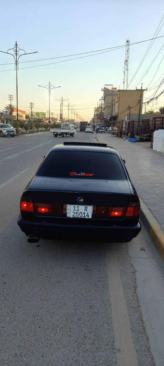 للبيع 540 اصل وفصل طبكه كامله 44 كارتون
رقم بغداد انكليزي مداور ثاني يوم 
غرفه اوف وايت بلاد موتلزيك 
سقف روز رايز 
ويل هامان 
حداديه كارتون 
السياره ضربه قويه ماكو بس طخه شبر بالجاملغ الخلفي 
السياره جاهزه الاخر حبابه ربع متصرف عليها 
مكاني كربلاء 
اي استفسار اكثر اتصل ***********
السعر 85 وبيها مجال حك الجيه 
واسف على الاطاله
