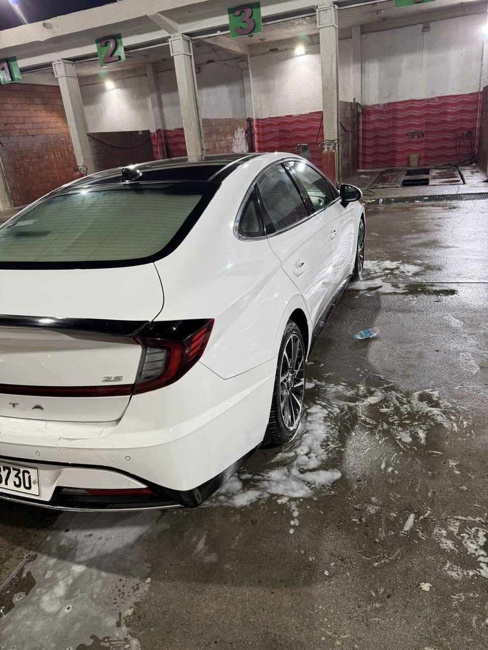 ‏هونداي سوناتا 2023 خليجية باسمي تحويل ثاني يوم بيها صبغ بباب السائق وبيها الوجه المكينة مبد  زنجبيل ما أبغى سيارة كفالة العامة راين هم 225 وبيها مجال ***********
