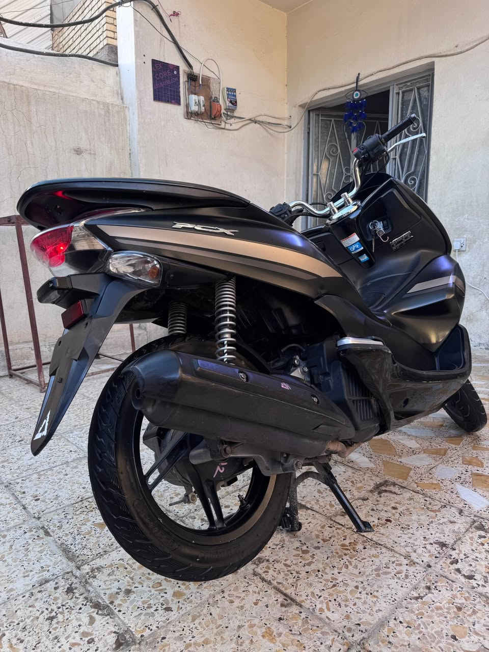 سلام عليكم PCX جيل اول ياباني JF خمسينيه
مكفوله كفر ومكينه عله وضع الشركة
سويجات ثنين ✅
ماشيه 19k ✅
مكينه 125✅
حساس ازدحام حساس استان ✅
وعدتهة وكتلوكاتهة مال يابان بل صندوك وشرط المكينه اذا
مفتوحه ترجع
السعر12ونص وبيه مجال بسيط 
مكاني الامين الثانيه *********** شراي اتصل
