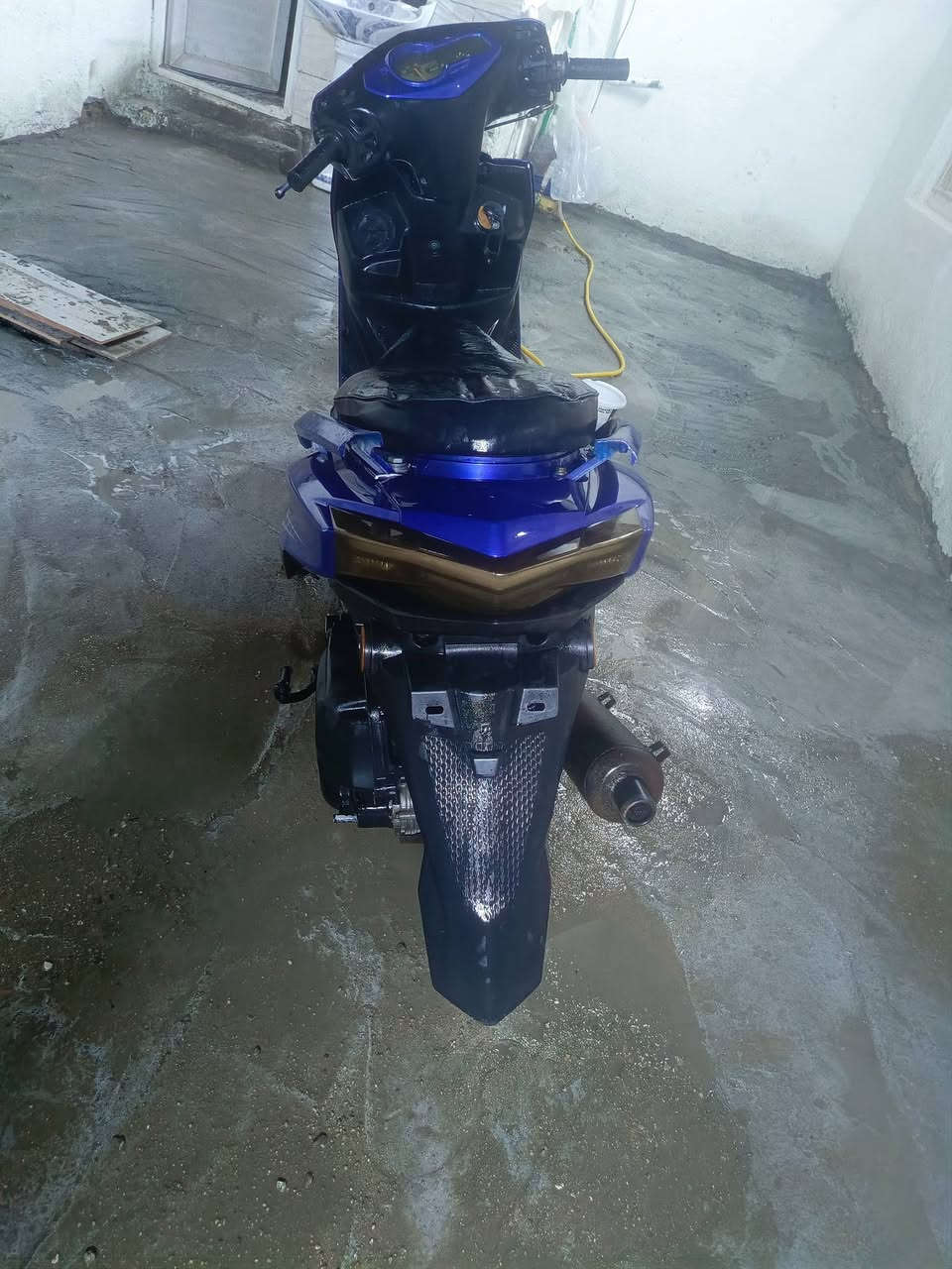 سلام عليكم دراجه سكنس تشتغل سلف وهندر مكينه حلوه دراجه كلش نظيفه عنوان ابو الخصيب محيله هذا رقمي ***********
