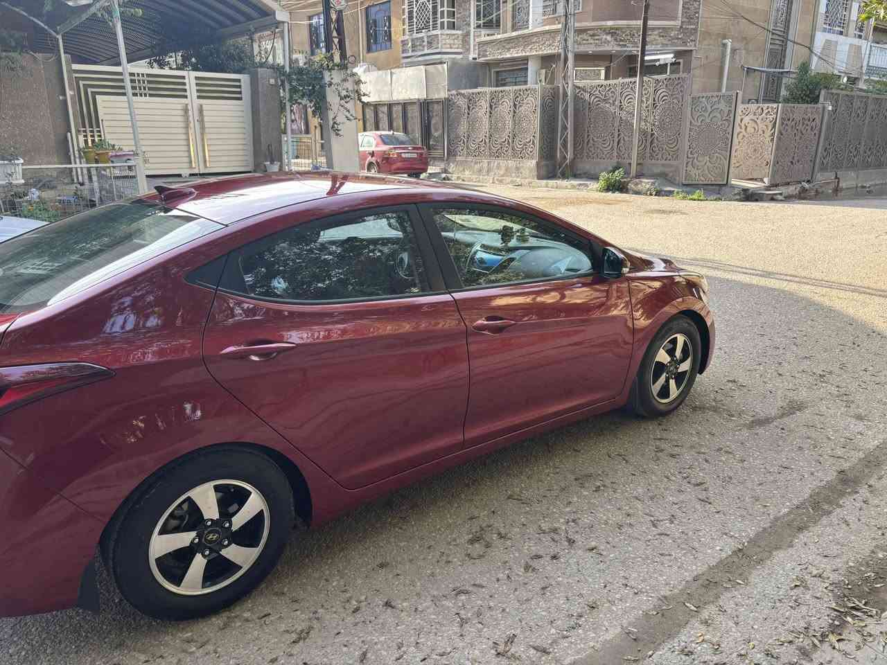 سلام عليكم النترا 2016 وارد امريكي حادثهه موضح بصوره بيهه بنيد صبغ مع تبديل بيبان ثنين ماشيه 87 الف ميل استخدام شخصي رقم بغداد بسمي سعر 110 للستفسار ***********
