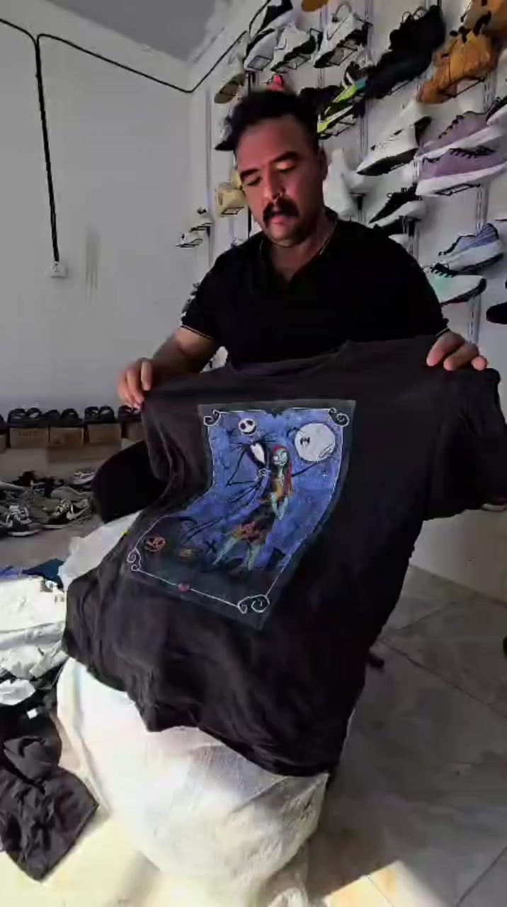 كسر. تشيراتات. بله. بديلت قطن درجه. اوله. سعر. 2000 او 3 اب 5000
مكان حي. الكرار. مجاور المدرسه الحديد 
احذيه باله. 5000
لبجين. طوبه. 3000
بنطرون باله ولادي باتني. مدارس امحير 2000

***********
